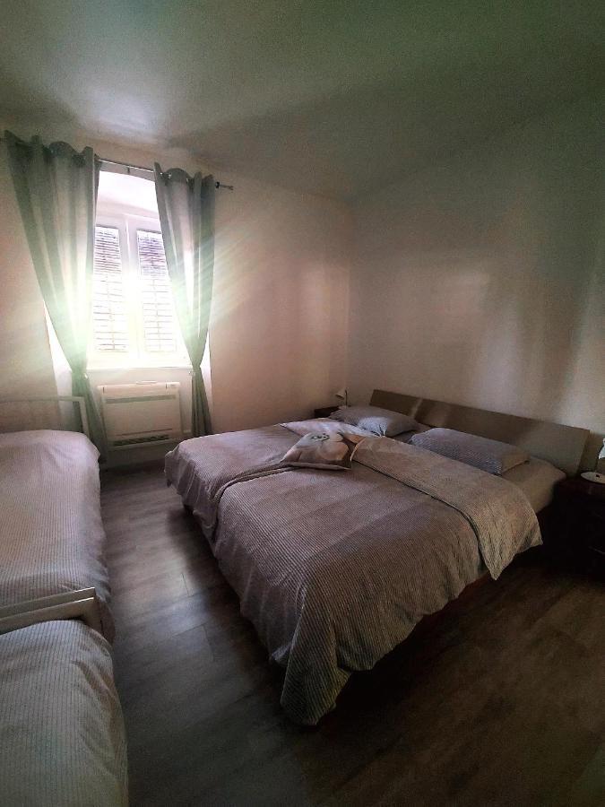 Apartma_Samy Izola Luaran gambar