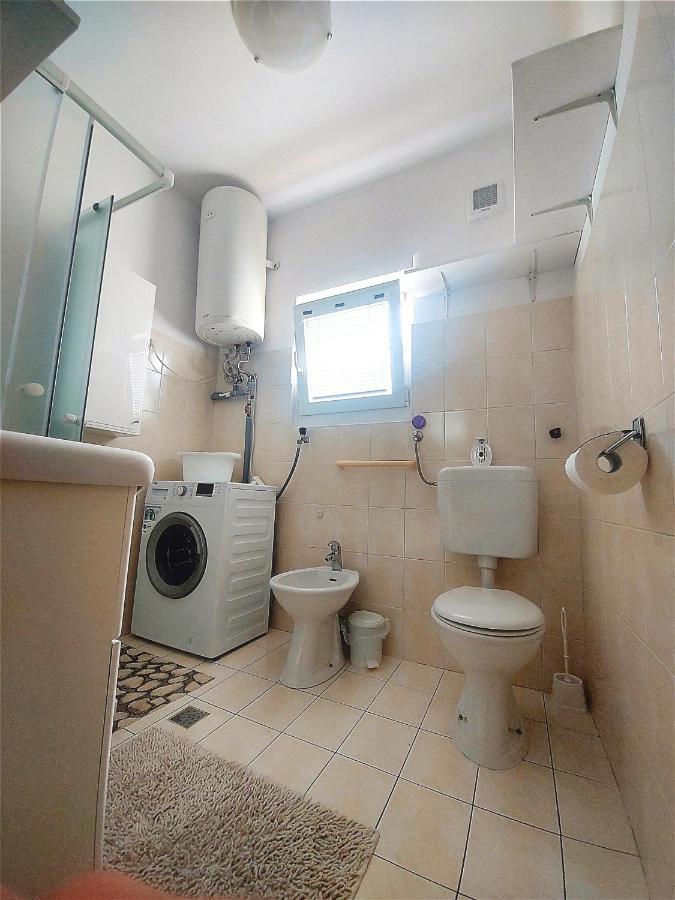 Apartma_Samy Izola Luaran gambar