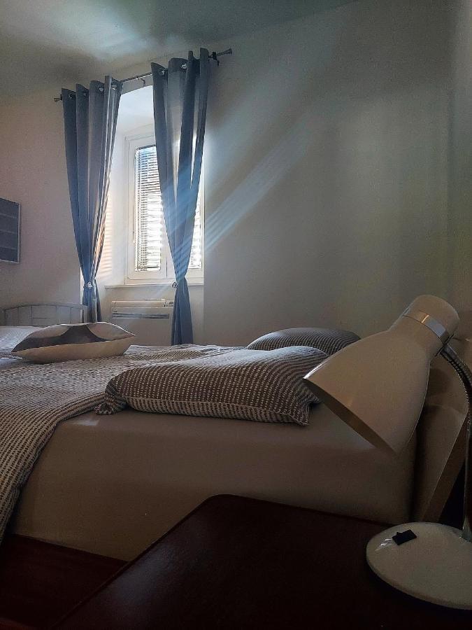 Apartma_Samy Izola Luaran gambar