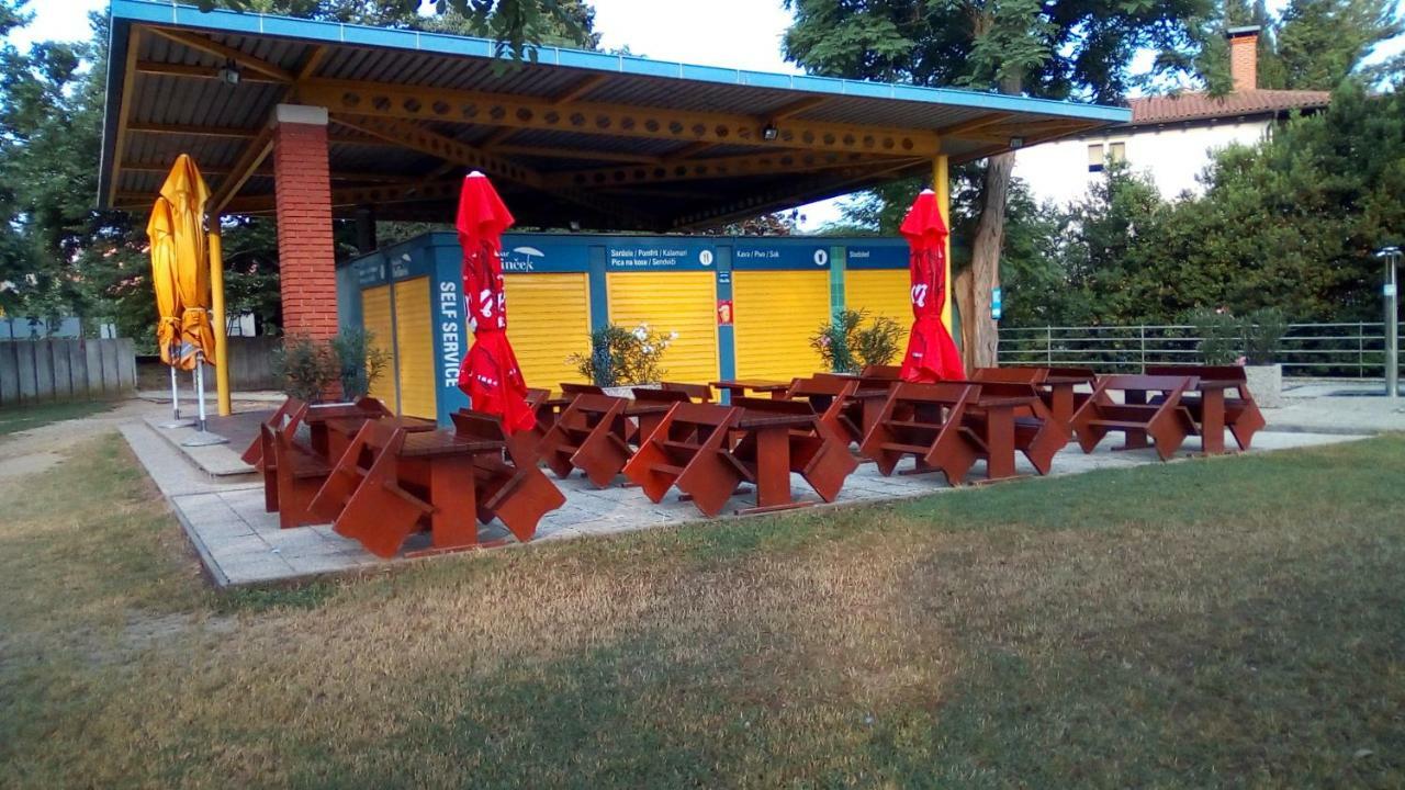 Apartma_Samy Izola Luaran gambar